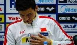 外媒爆料孙杨最新,外媒揭秘游泳健将的复出之路